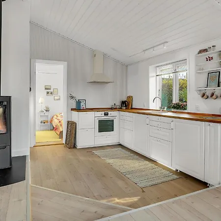 בית נופש Awesome In With Kitchen